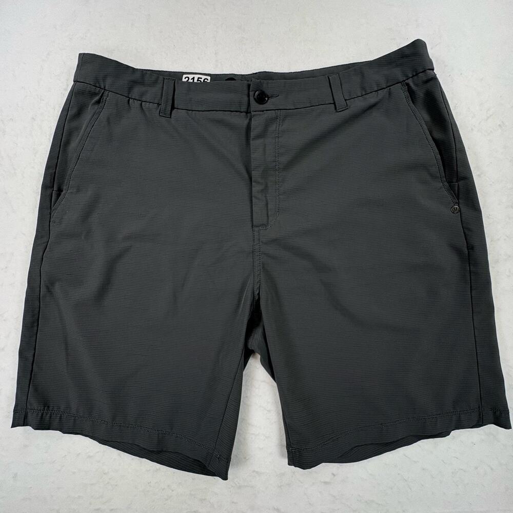 Vuori Meta Shorts Mens 36 Gray Stripe 8 Inseam Stretch Tech Golf Casual V399